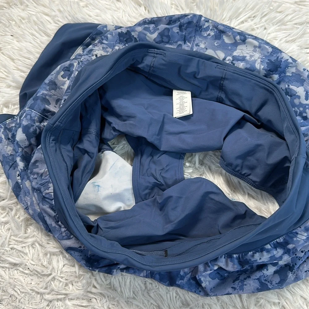 Lululemon Calm Tides Run Short *Esca Dappled Blossom / Ink Blue